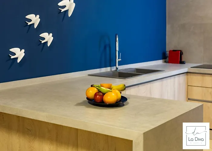 Villasdinafplio - Diva & Perla * 纳夫普利翁